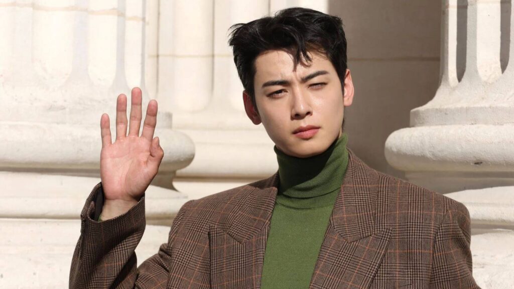 Cha Eunwoo makes his first public appearance since his tax evasion settlement
