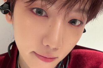 Former EXO’s Baekhyun is reported to sign an exclusive contract with Galaxy Corporation