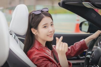 IU reveals that two of her 'Perfect Crown' co-stars attended her grandfather's funeral
