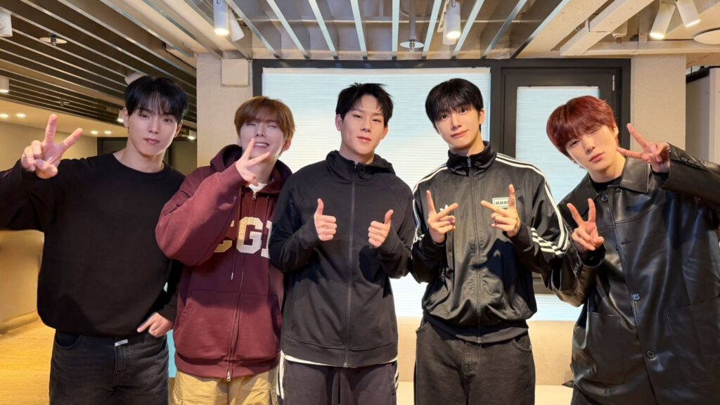 MONSTA X gags the American audience with a live performance