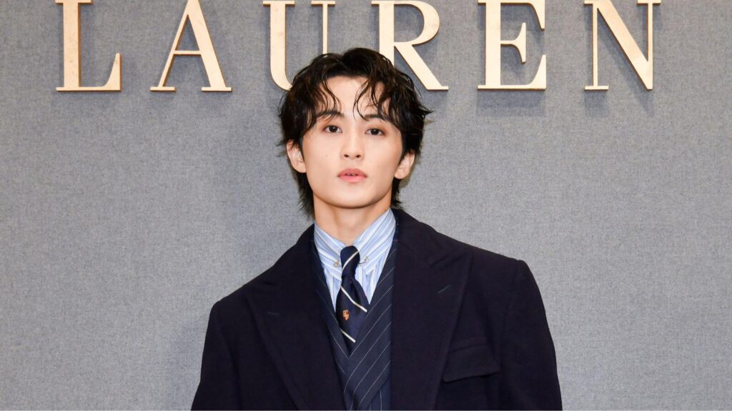 Mark sends his first direct messages to fans after leaving NCT