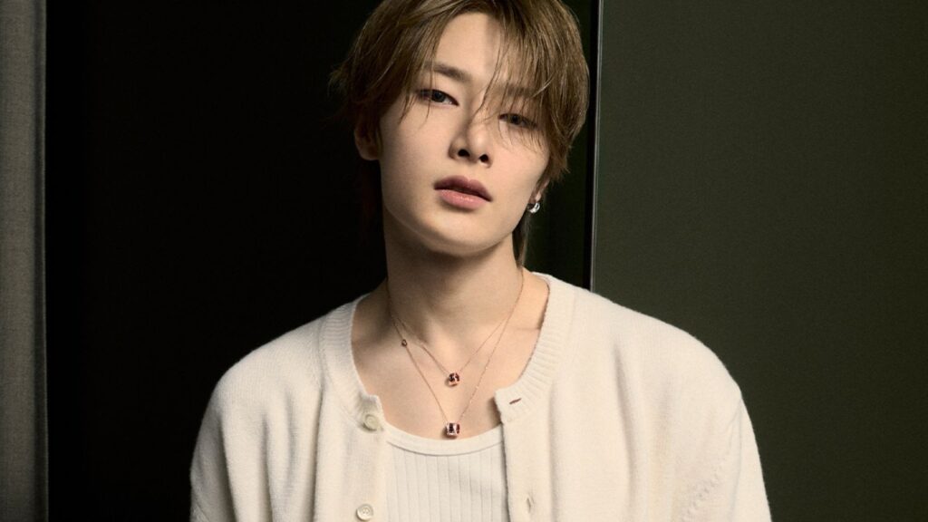 Stray Kids' I.N. publicly thanks a fan who saved him from an accident