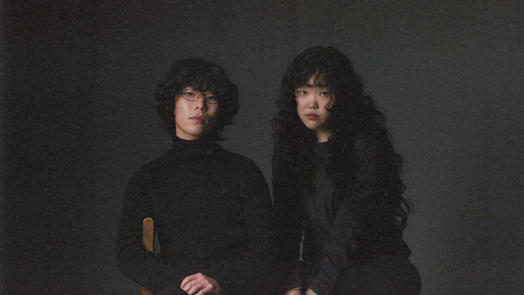 AKMU earns marvelous win with “Paradise of Rumors” on Music Core