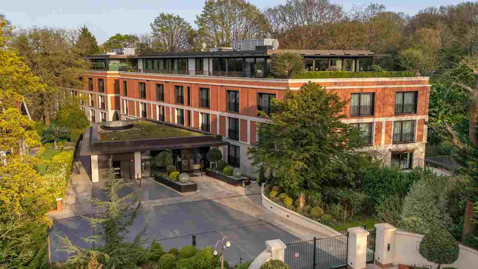 Ariana Grande’s former London penthouse enters the market for $23 million