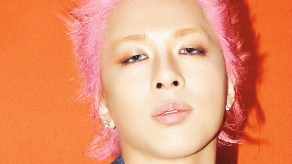 BIG BANG’s Taeyang releases the “LIVE FAST, DIE SLOW” music video BIG BANG’s Taeyang releases the “LIVE FAST, DIE SLOW” music video