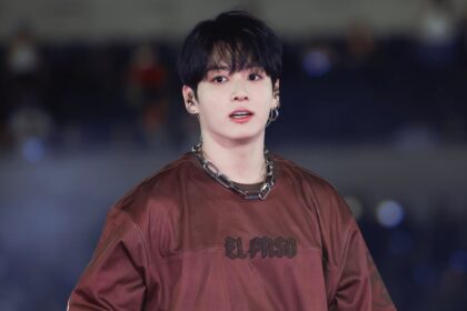 BTS' Jungkook goes viral for running away from the microphone at the National Palace of Mexico