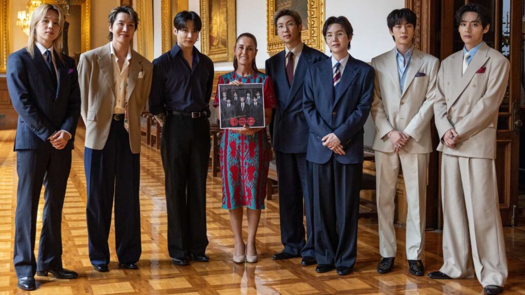 BTS announces behind-the-scenes video about their visit to Mexico’s National Palace BTS announces behind-the-scenes video about their visit to Mexico’s National Palace