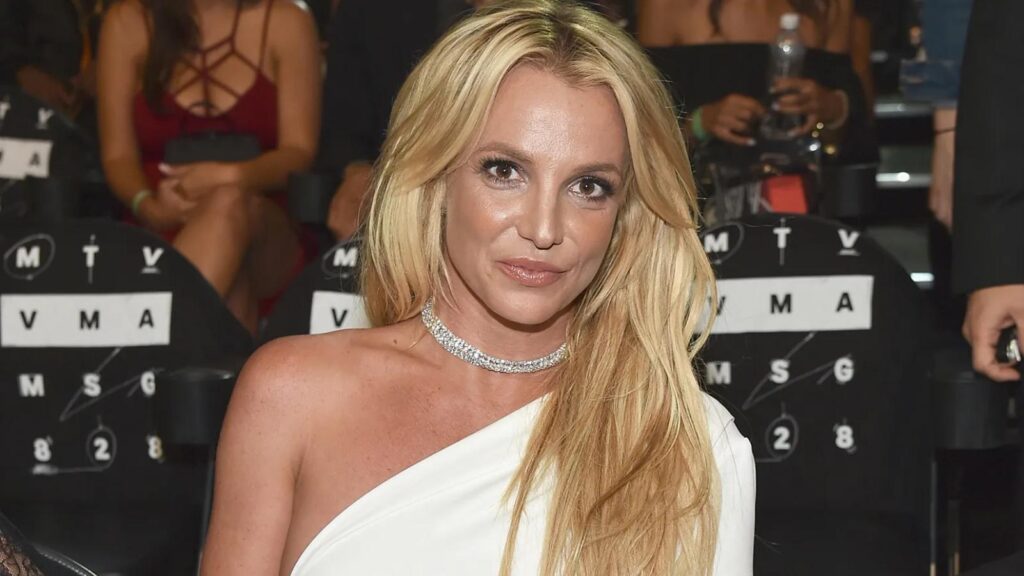 Britney Spears denies claims about aggressive behavior at a recent restaurant outing