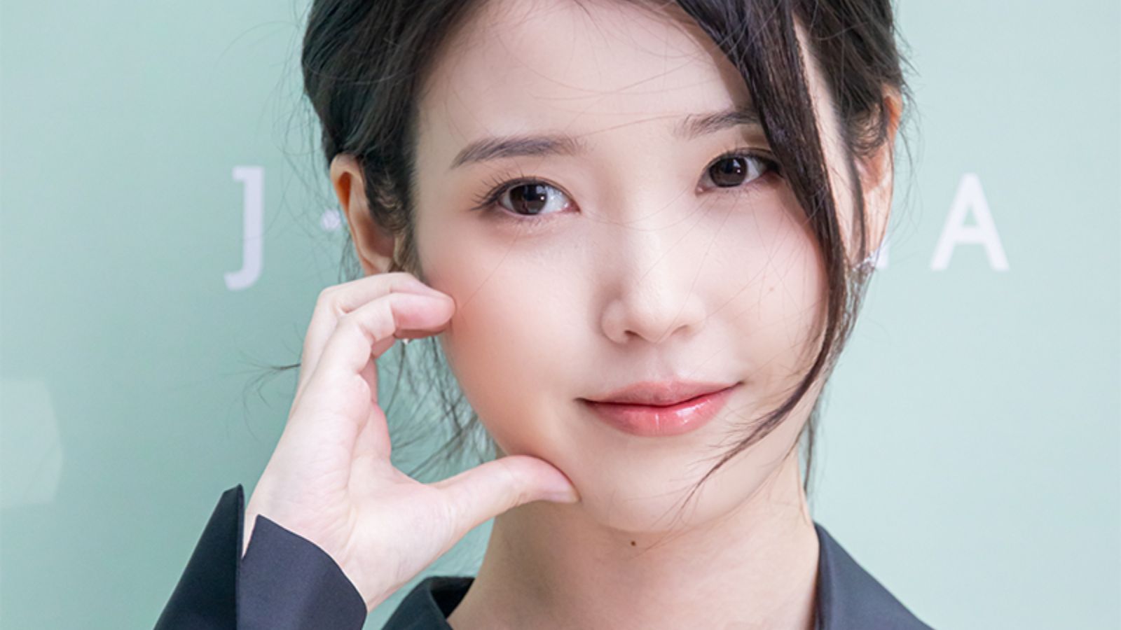 IU is protected by her agency 