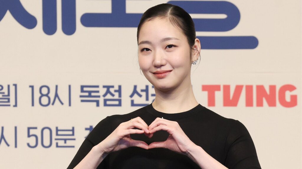 Kim Go Eun donates 50 million KRW to Seoul National University Children’s Hospital