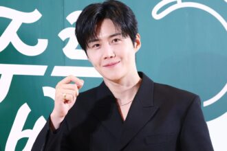 Kim Seon Ho donates $36,000 USD for elderly welfare on his birthday