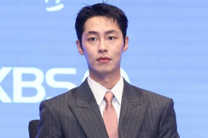 Lee Jae Wook announces he will enlist in the army this May