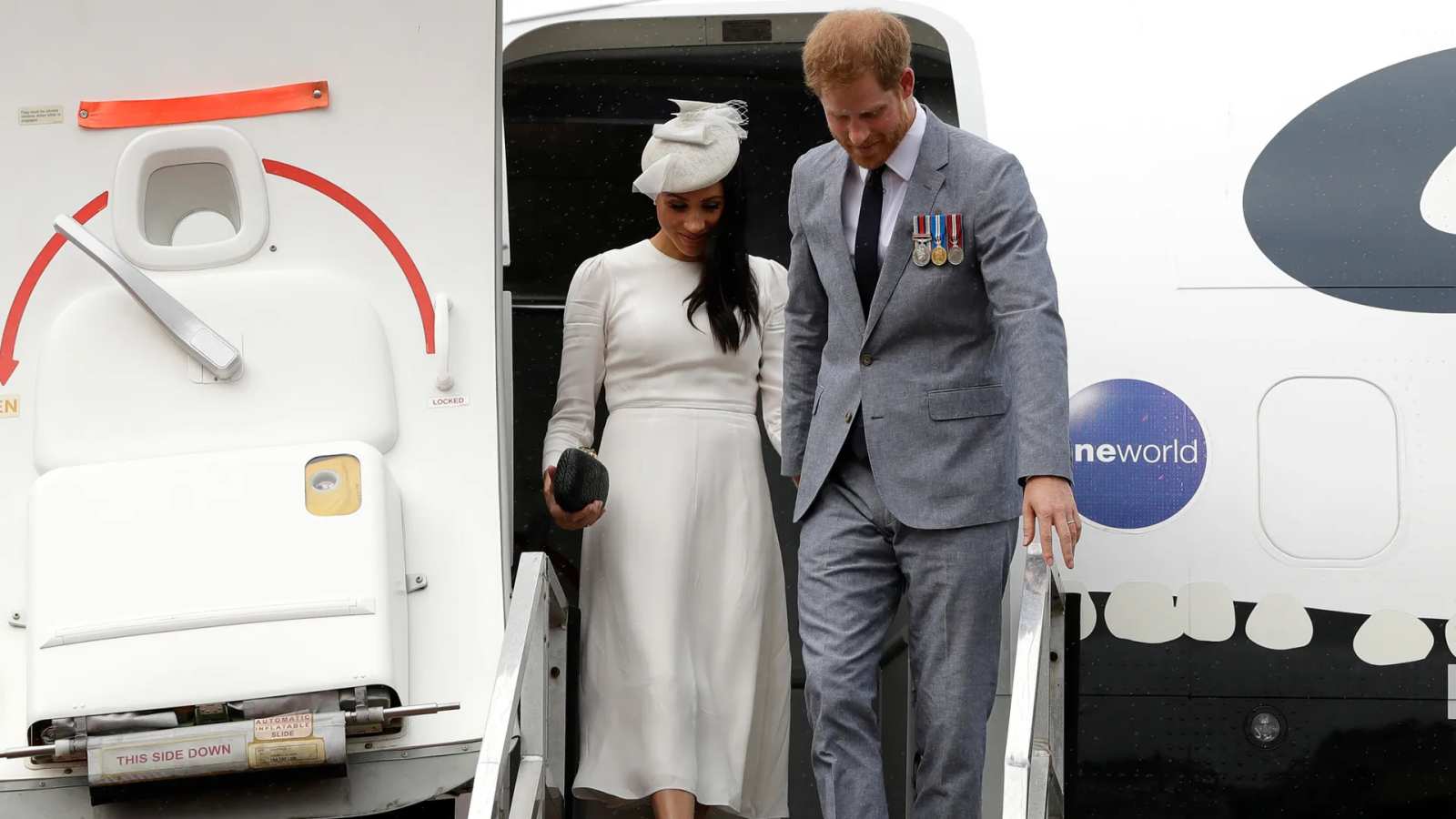 Prince Harry and Meghan Markle travel in luxury through private air travel Prince Harry and Meghan Markle travel in luxury through private air travel