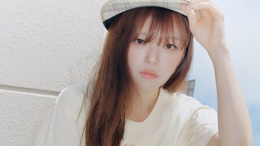 TWICE's Jeongyeon reveals she was diagnosed with cushing syndrome TWICE's Jeongyeon reveals she was diagnosed with cushing syndrome