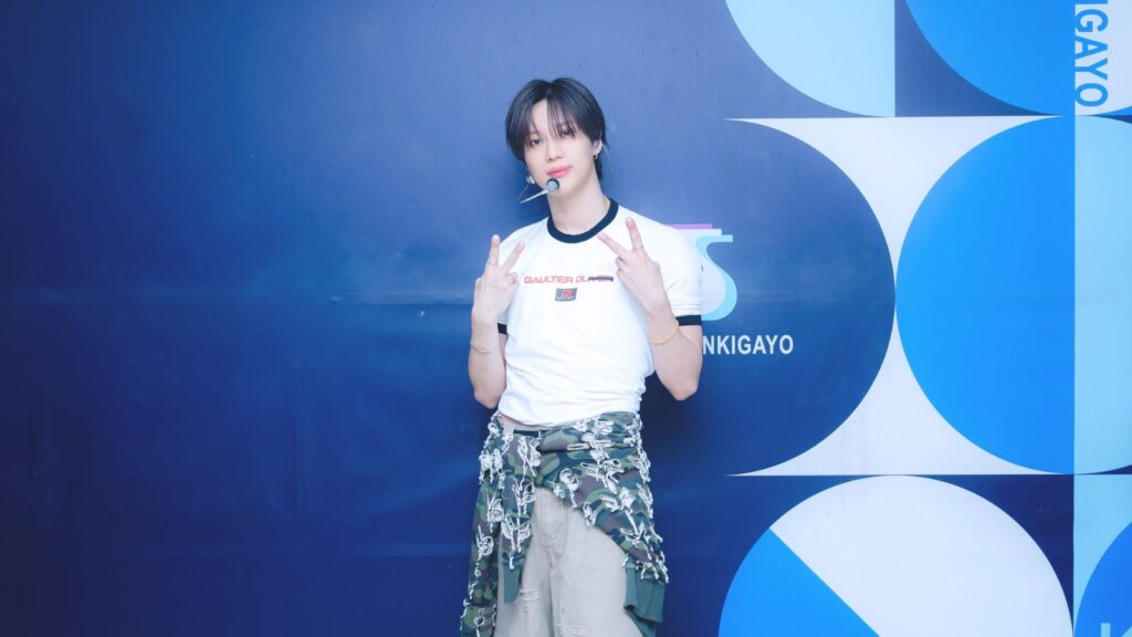 Taemin flaunts his knowledge as a cat butler in a new interview