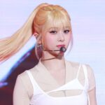 Yunjin revealed that she recorded the iconic LE SSERAFIM outro in a bathroom