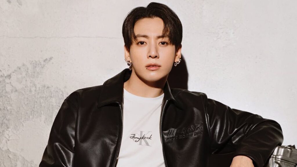 BTS' Jungkook challenges fans to a nighttime race for a selfie