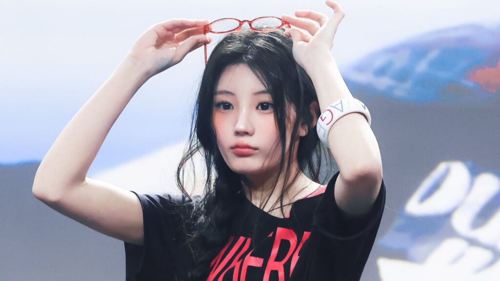 ILLIT's Wonhee makes a shocking confession about her love life ILLIT's Wonhee makes a shocking confession about her love life