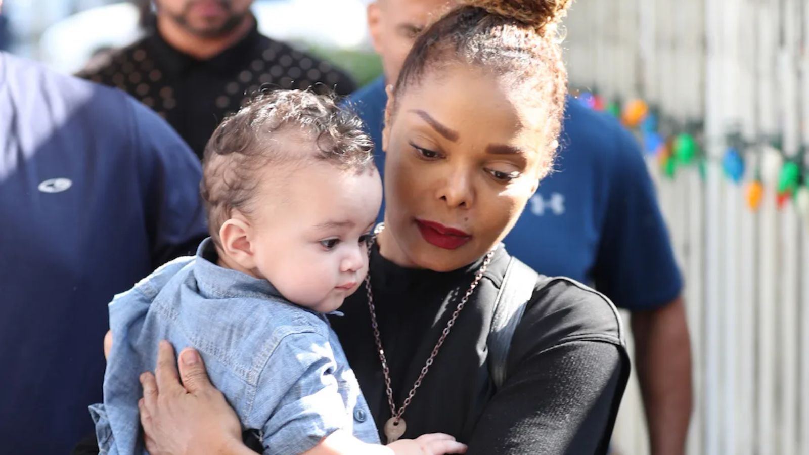 7 celebrities who gave birth to their first child after 40: From Salma Hayek to Nicole Kidman 7 celebrities who gave birth to their first child after 40: From Salma Hayek to Nicole Kidman