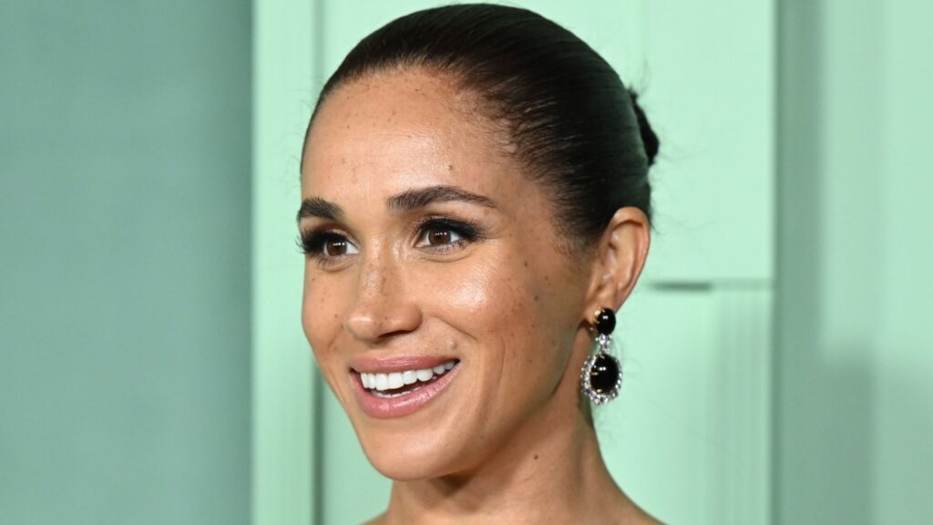 Meghan Markle shares how she "sets the mood at home" for guests