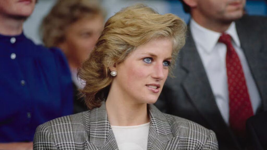 Princess Diana's unseen and touching letter for a fan will be auctioned