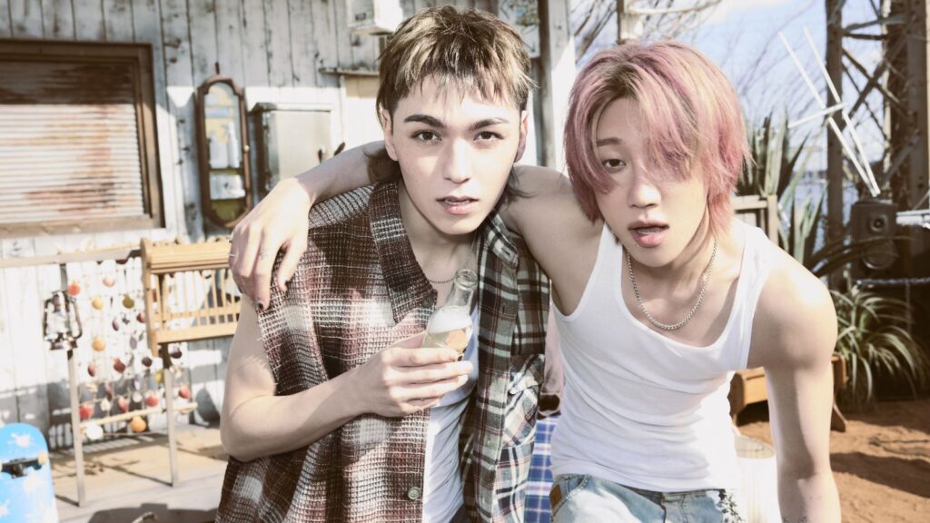 SEVENTEEN’s subunit V8 releases a sneak peek of “singasong” SEVENTEEN’s subunit V8 releases a sneak peek of “singasong”