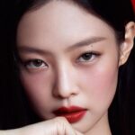 BLACKPINK’s Jennie showcases a bold lingerie outfit before performance