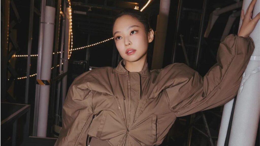 BLACKPINK's Jennie teases the release of her new single 'Less Than A LOVER' BLACKPINK's Jennie teases the release of her new single 'Less Than A LOVER'