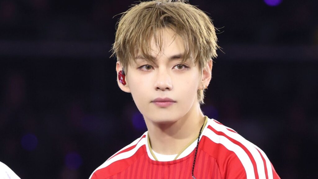 BTS' V stuns in a new custom FC Bayern Munich kit at a recent concert
