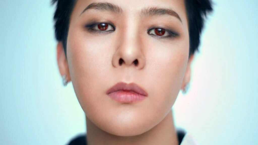 G-Dragon gives a powerful speech at a UNESCO event in Busan G-Dragon gives a powerful speech at a UNESCO event in Busan
