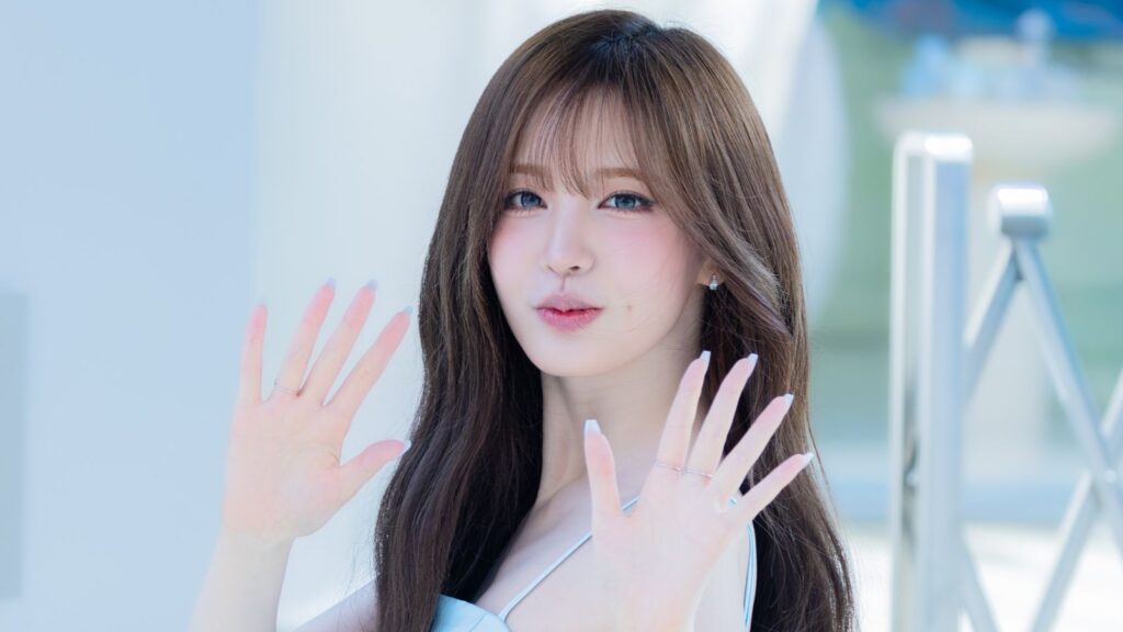 IVE's Liz drops new solo song 'Tunnel' for 'Spooky in Love' OST IVE's Liz drops new solo song 'Tunnel' for 'Spooky in Love' OST