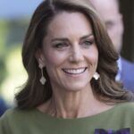Kate Middleton rocks grassy green at Wimbledon Men’s Final