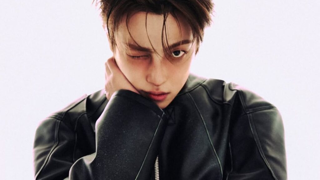 ATEEZ's Hongjoong has been diagnosed with a rib fracture ATEEZ's Hongjoong has been diagnosed with a rib fracture