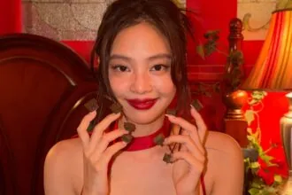 BLACKPINK's Jennie releases behind-the-scenes music video photos BLACKPINK's Jennie releases behind-the-scenes music video photos