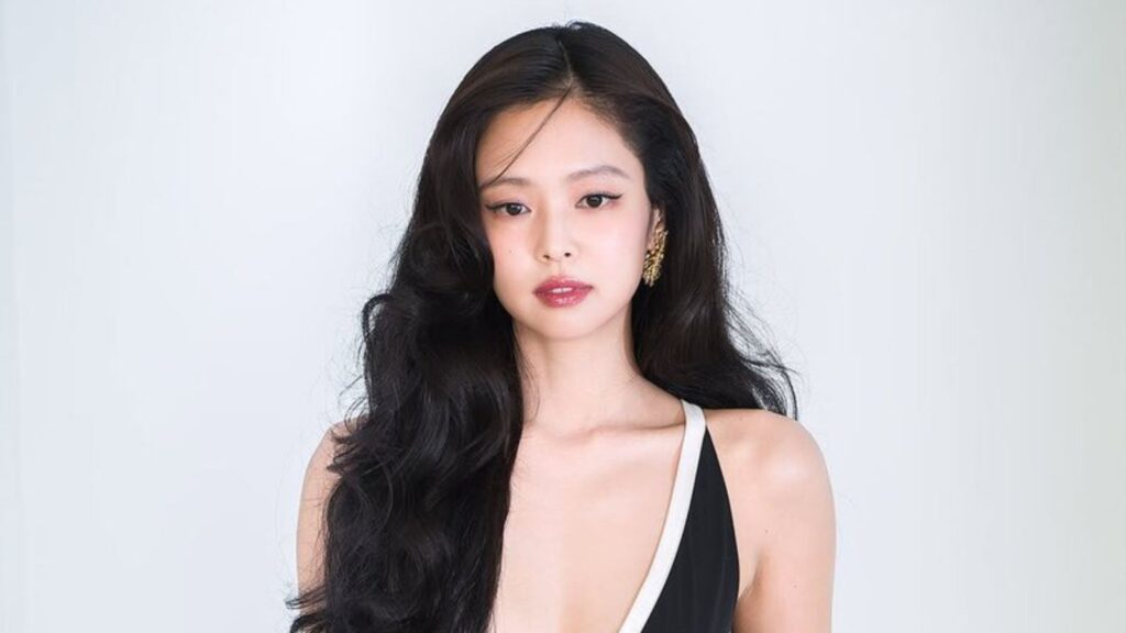BLACKPINK's Jennie surprises with a new tattoo on her foot