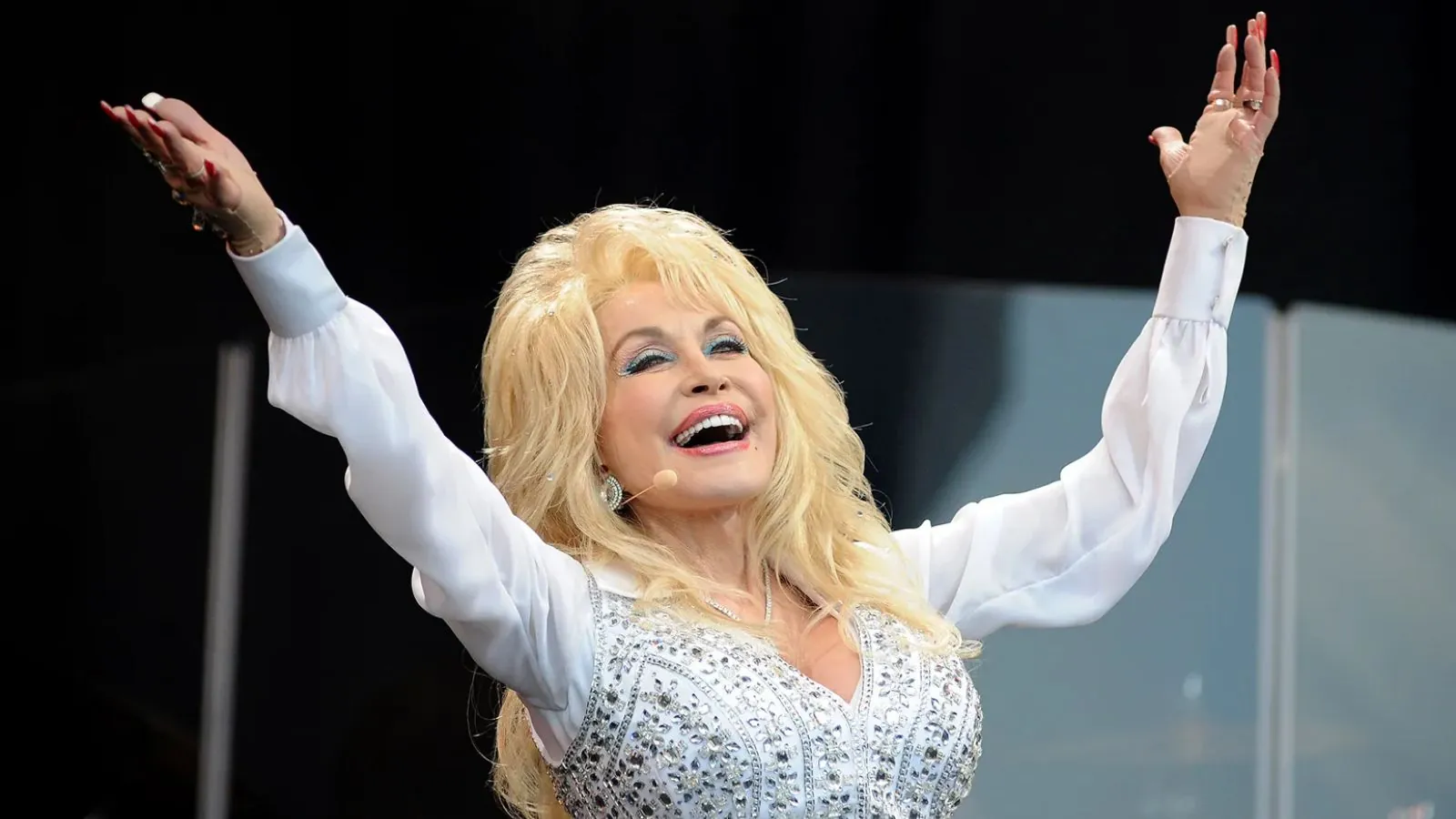 Dolly Parton’s classic songs reach the Hot 100 top 40 following her passing Dolly Parton’s classic songs reach the Hot 100 top 40 following her passing