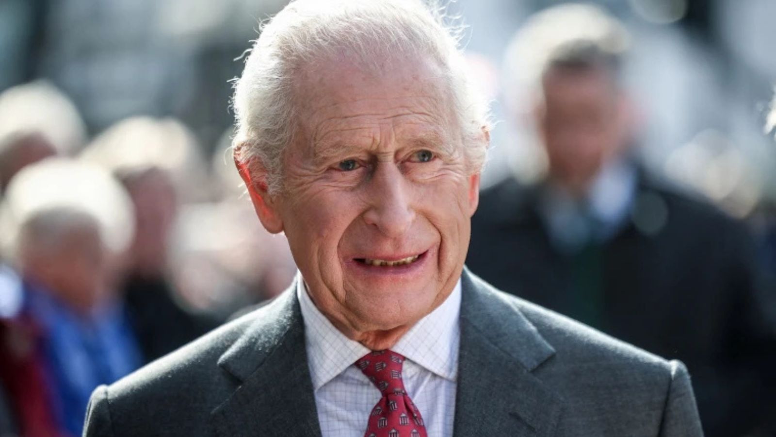 King Charles III is not dead: radio sparks another royal rumor The King is more alive than never
