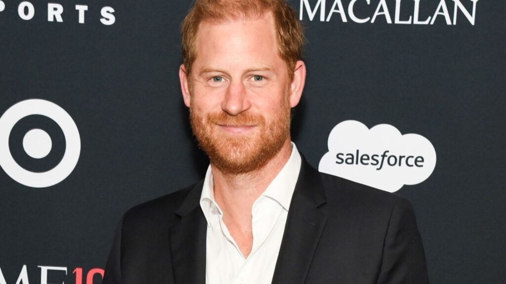 Prince Harry allegedly still expects an apology from the Royal Family Prince Harry allegedly still expects an apology from the Royal Family