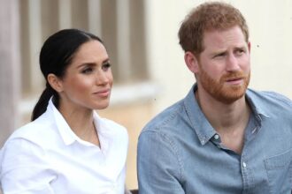 Prince Harry and Meghan Markle plan to move back to the UK this month Prince Harry and Meghan Markle plan to move back to the UK this month