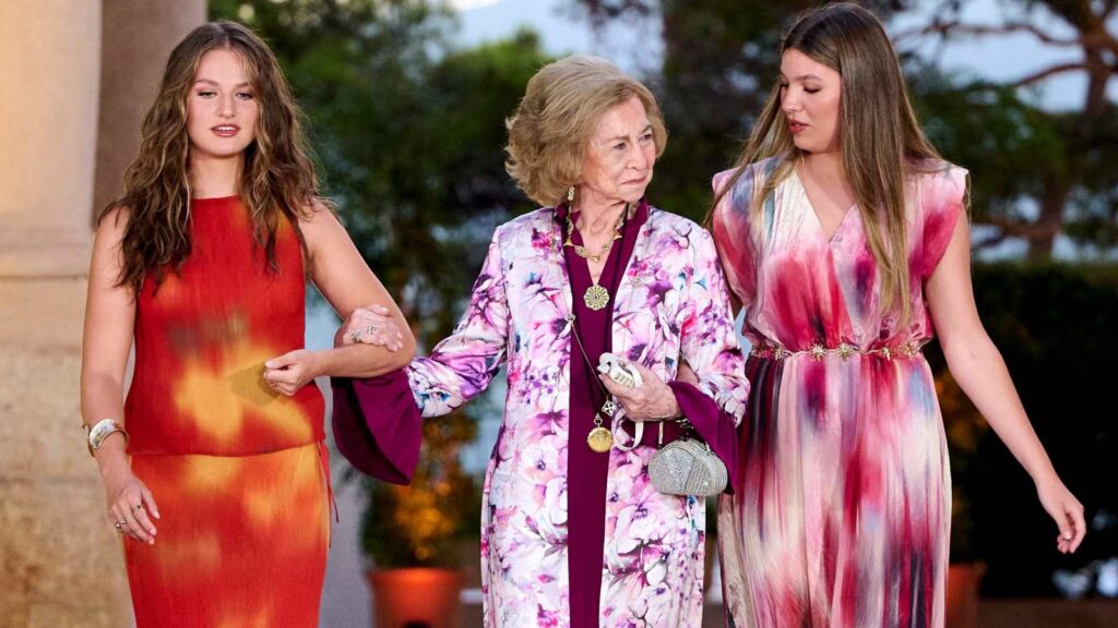 Princess Leonor of Spain stuns with a fresh summer look in Mallorca