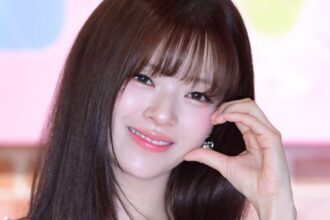 TWICE's Jeongyeon says her new company 'fully supports' her