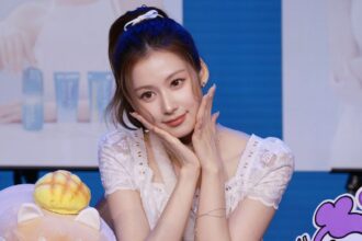 TWICE's Sana teaches fans a few simple stretches to relieve fatigue