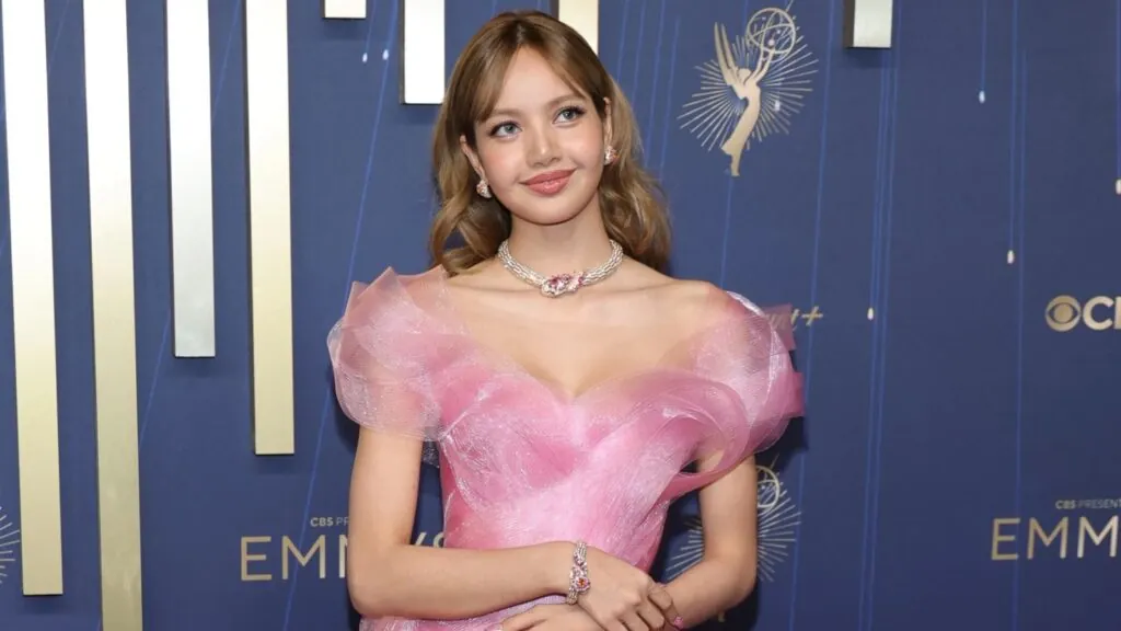 Lisa reveals that she hid past relationships to avoid affecting BLACKPINK's popularity Lisa reveals that she hid past relationships to avoid affecting BLACKPINK's popularity