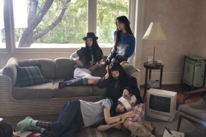 NewJeans’ “Super Shy” surpasses 900 million streams on Spotify NewJeans’ “Super Shy” surpasses 900 million streams on Spotify