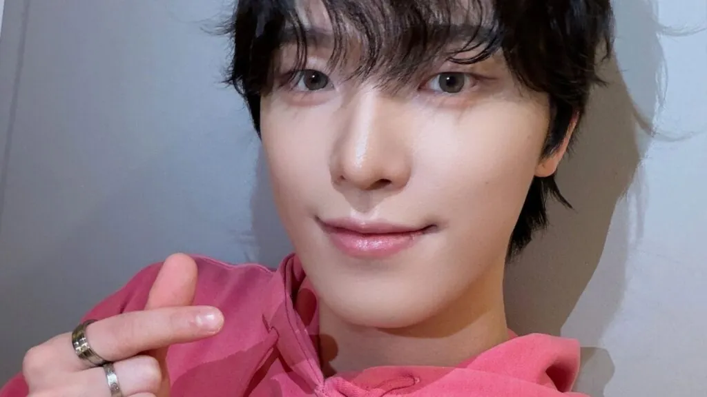 SEVENTEEN's Dino makes an appearance on Heo Kyung Hwan's new talk show SEVENTEEN's Dino makes an appearance on Heo Kyung Hwan's new talk show