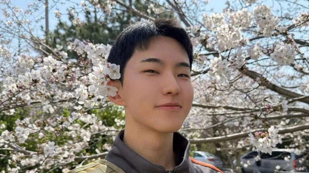 SEVENTEEN's Hoshi undergoes knee surgery SEVENTEEN's Hoshi undergoes knee surgery