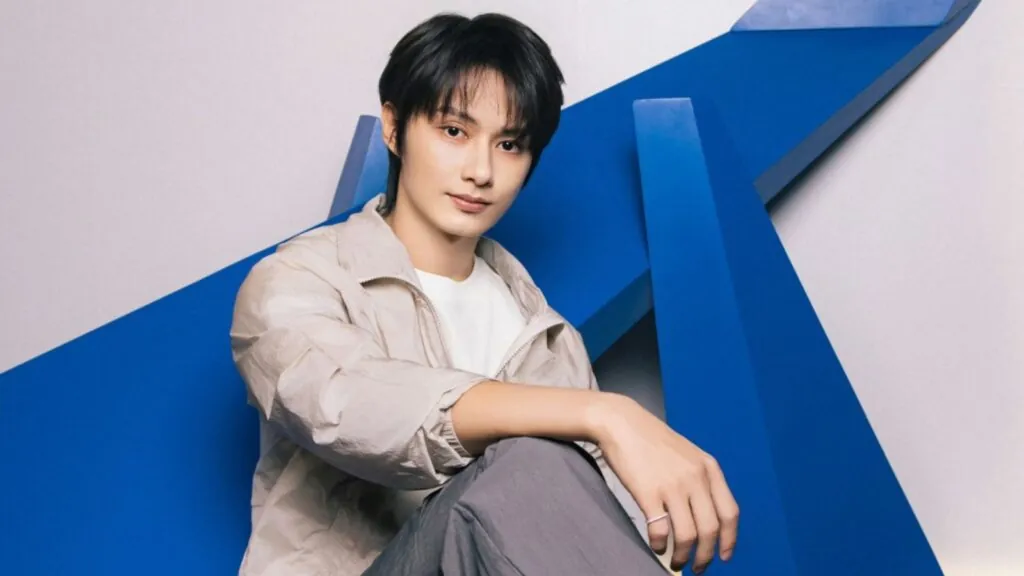 SEVENTEEN's Jun announces the release of his first solo Chinese EP SEVENTEEN's Jun announces the release of his first solo Chinese EP