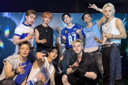 Stray Kids pay heartbreaking tribute to a late fan in Argentina Stray Kids pay heartbreaking tribute to a late fan in Argentina