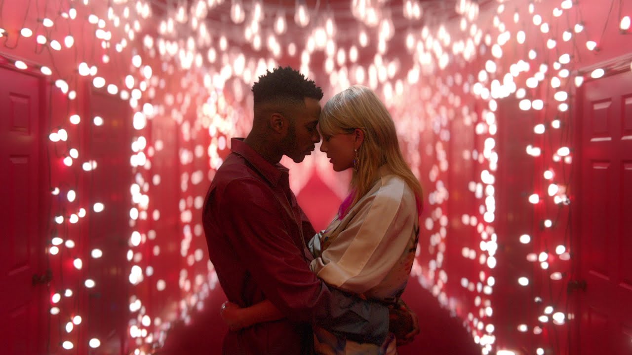 Taylor Swift - Lover (Official Music Video)