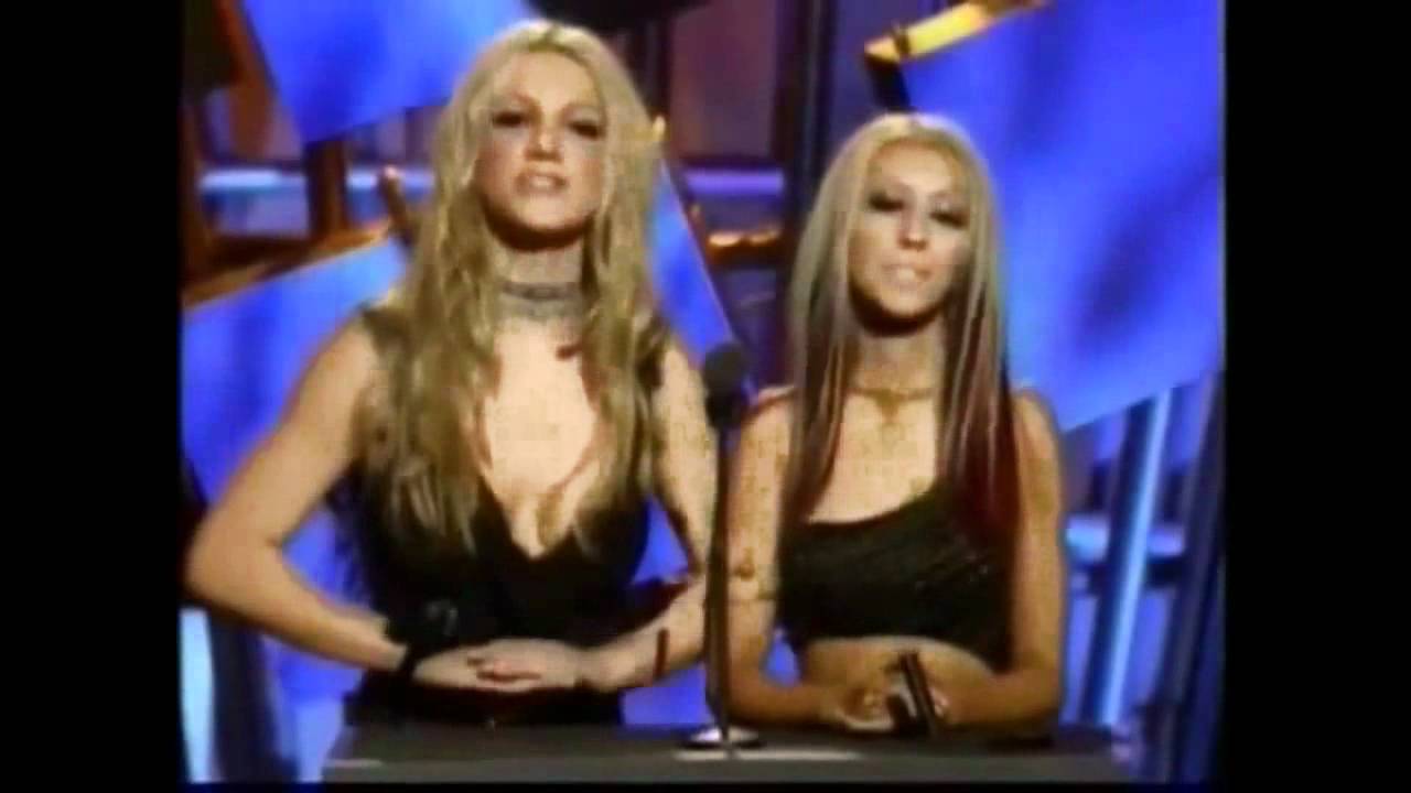 Britney Spears and  Christina Aguilera introduced Whitney Houston in VMA'S 2000